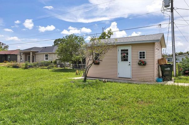Backyard, Exterior