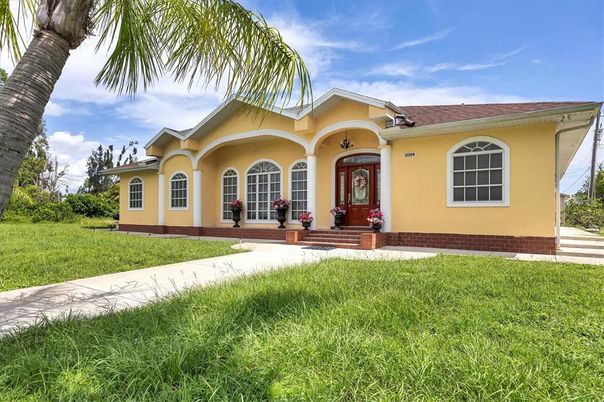 Backyard, Exterior, Facade, Mediterranean