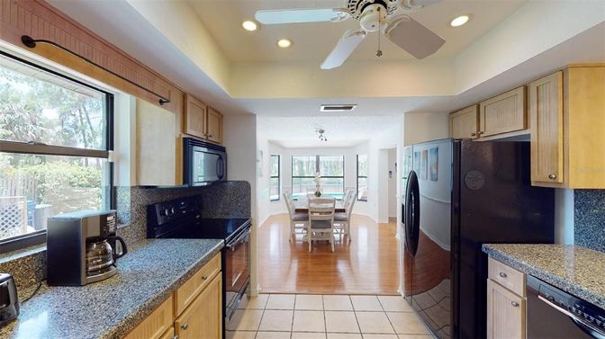 Dining room, Interior, Kitchen, Recessed Lighting, Wood Texture Flooring