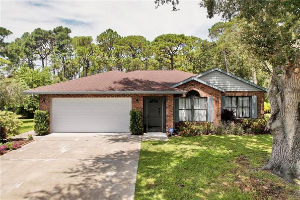 Attached, Exterior, Facade, Brick Facade, Ranch