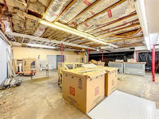 Game Room, Interior