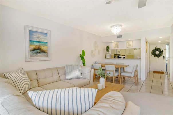 Chandelier, Dining room, Interior, Kitchen, Living room, Recessed Lighting, Stainless Steel Appliances
