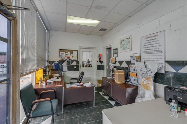 Home Office, Interior