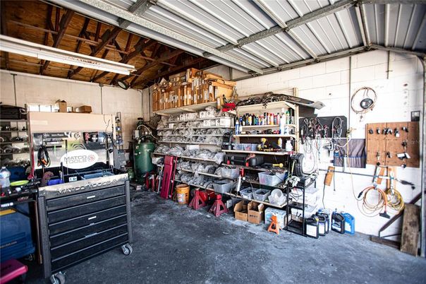 Garage, Interior