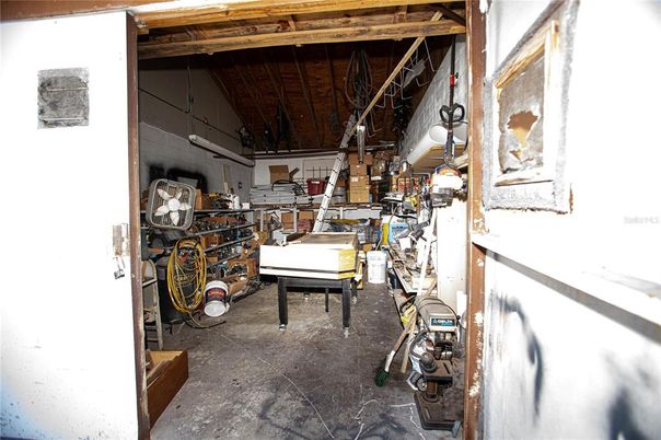 Garage, Interior