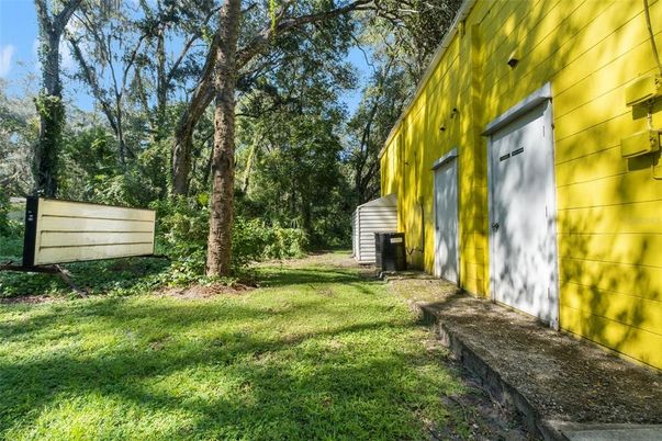 Backyard, Exterior