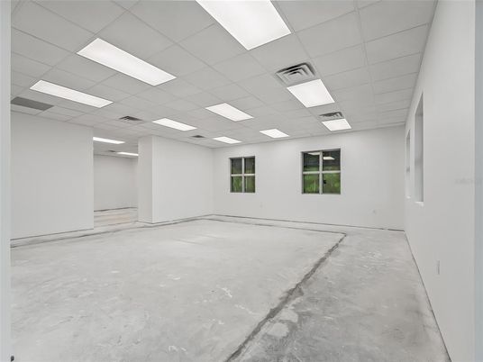 Empty room, Interior, Recessed Lighting