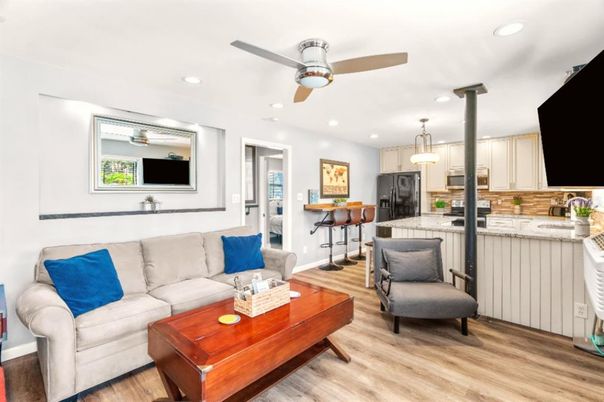 Interior, Kitchen, Living room, Pendant Lights, Recessed Lighting, Wood Texture Flooring