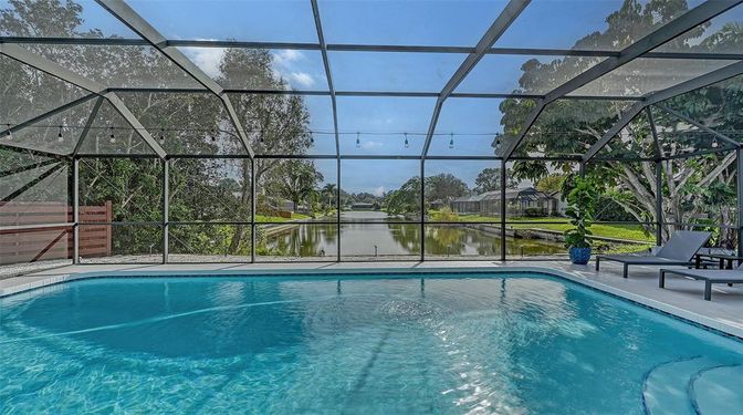 Glass Ceilings, Interior, Pool, Sun Room, Water