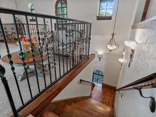 Interior, Pendant Lights, Wood Texture Flooring