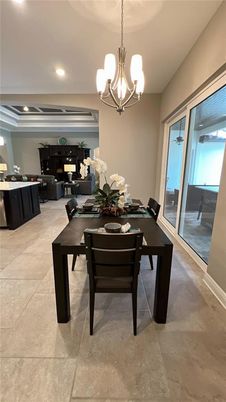 Chandelier, Dining room, Interior, Living room, Pendant Lights, Recessed Lighting