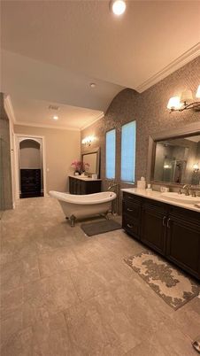 Bathroom, Dual Sink Vanities, Free Standing Baths, Interior, Recessed Lighting