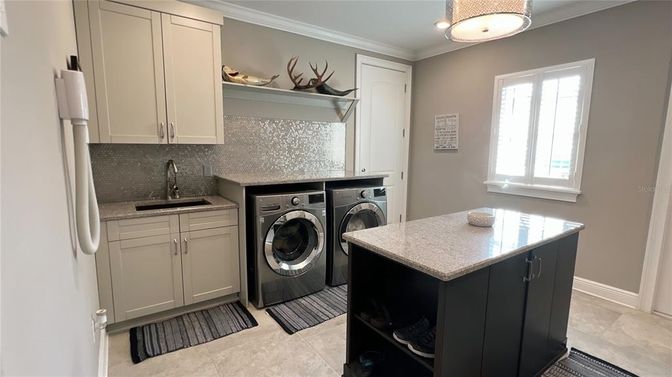 Interior, Washer