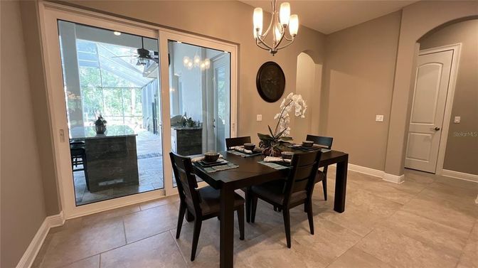 Chandelier, Dining room, Interior, Pendant Lights