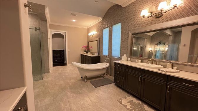 Bathroom, Dual Sink Vanities, Free Standing Baths, Interior, Recessed Lighting
