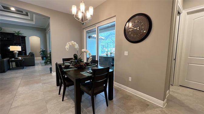 Chandelier, Dining room, Interior, Living room, Pendant Lights