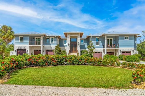 Attached, Exterior, Facade, Raised Ranch