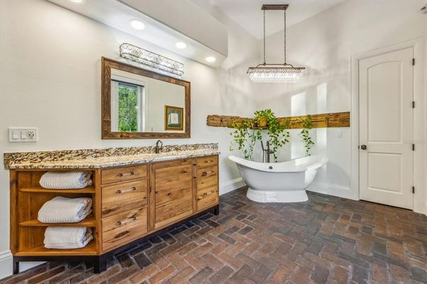 Bathroom, Dual Sink Vanities, Free Standing Baths, Interior, Pendant Lights, Recessed Lighting