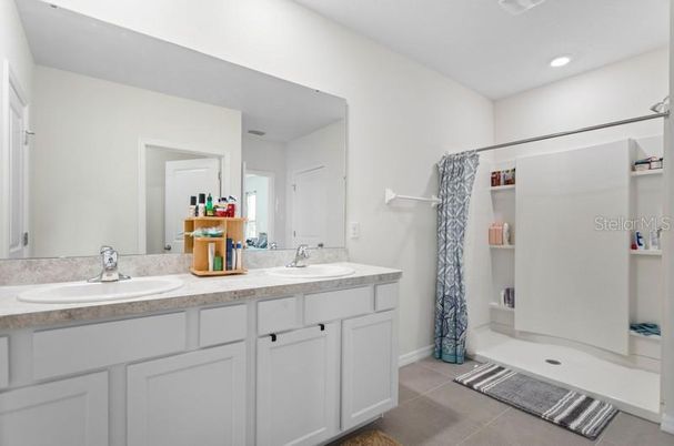 Bathroom, Dual Sink Vanities, Interior, Recessed Lighting
