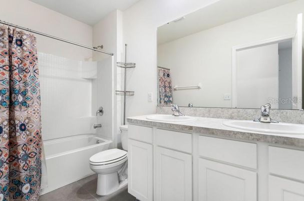 Bathroom, Dual Sink Vanities, Interior