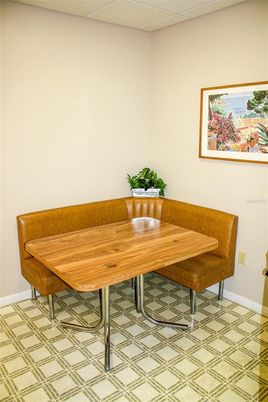 Dining room, Interior