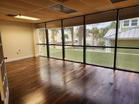 Empty room, Interior, Sun Room, Wood Texture Flooring