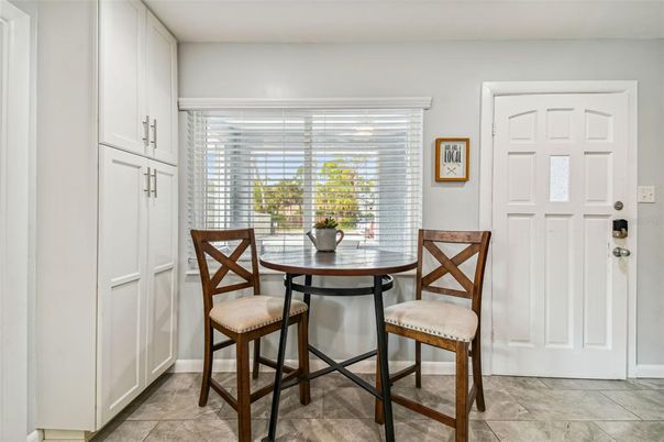 Dining room, Interior