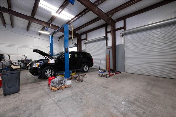 Garage, Interior