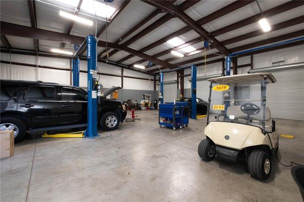 Garage, Interior