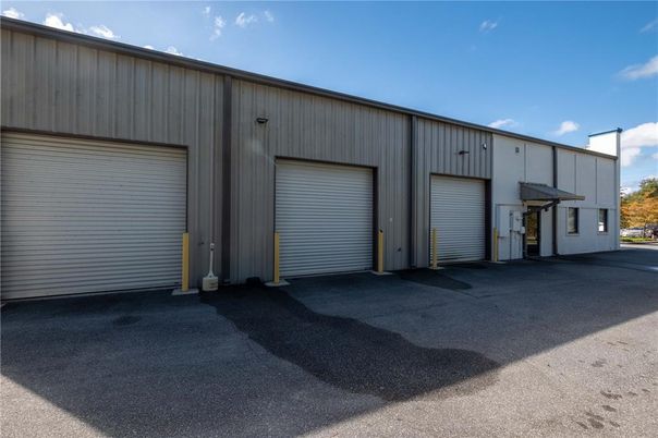 Detached Garage, Exterior