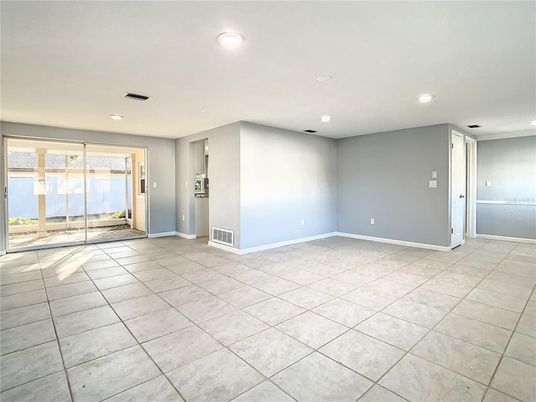 Empty room, Interior, Recessed Lighting