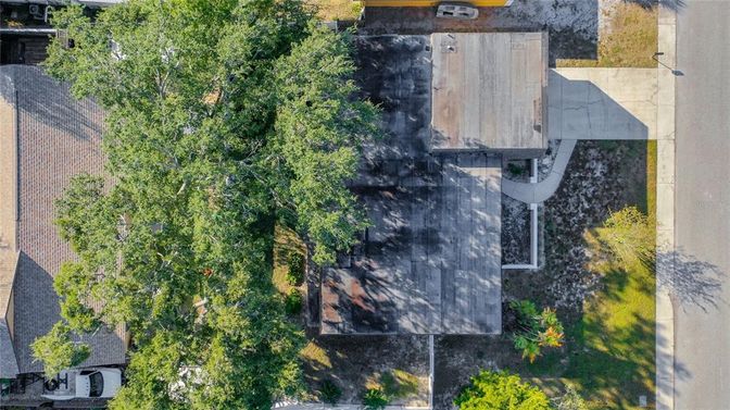 Exterior, Drone