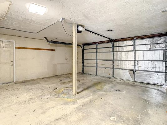 Garage, Interior