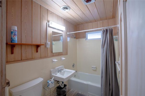 Bathroom, Interior, Wooden Ceilings, Wooden Walls