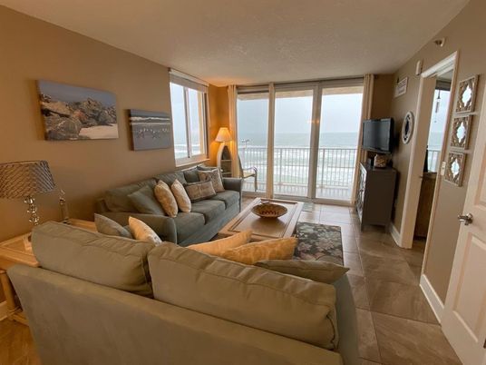 Interior, Living room, Water