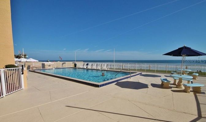 Exterior, Pool, Water