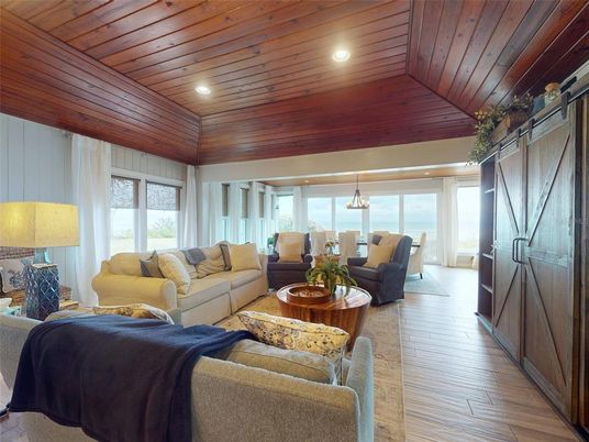 Interior, Living room, Pendant Lights, Recessed Lighting, Wooden Ceilings, Wood Texture Flooring