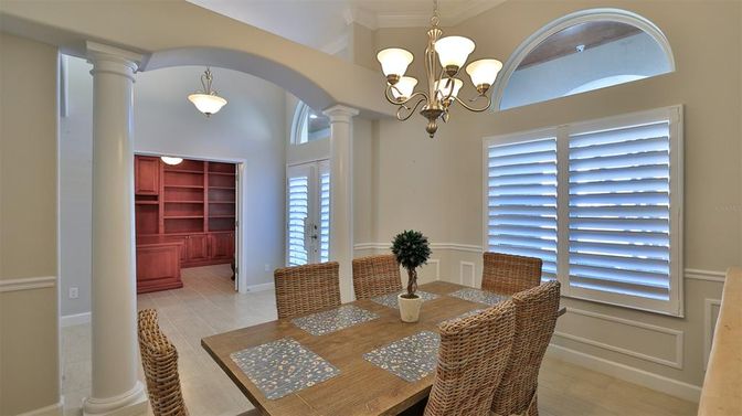Chandelier, Dining room, Interior, Pendant Lights