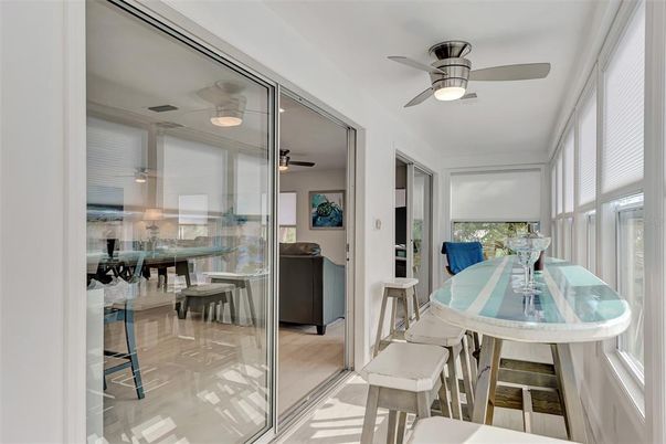 Dining room, Interior