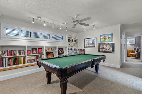 Billiard Table, Game Room, Interior