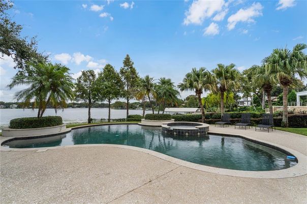 Exterior, Lake, Pool, Water