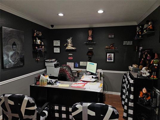 Home Office, Interior, Recessed Lighting, Wood Texture Flooring