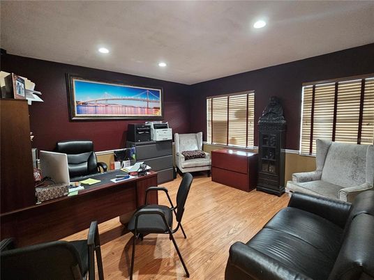 Home Office, Interior, Recessed Lighting, Wood Texture Flooring