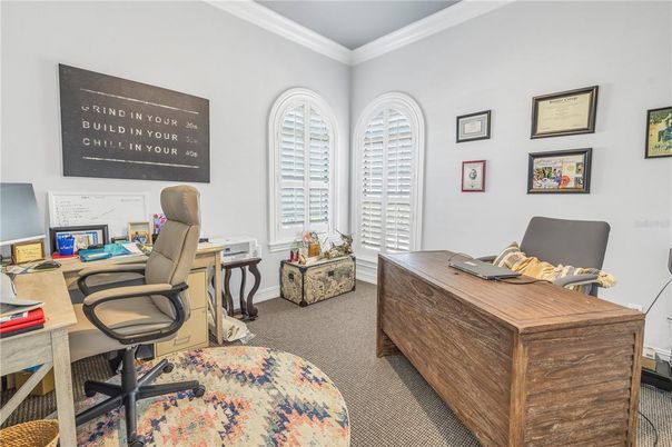 Home Office, Interior