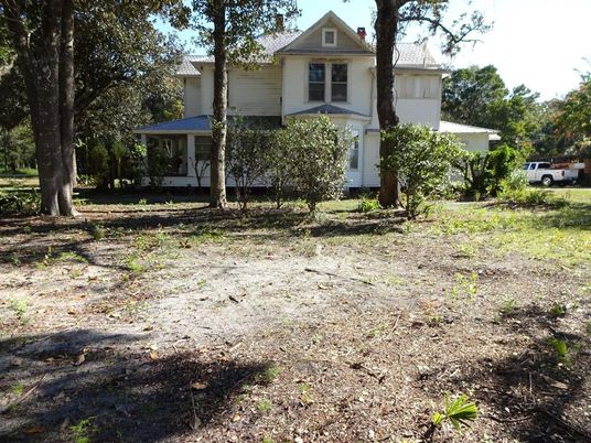 Backyard, Exterior, Facade, Queen Anne Victorian