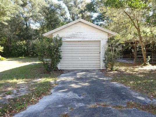 Detached Garage, Exterior
