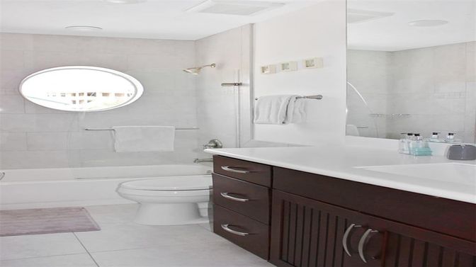 Bathroom, Interior, Recessed Lighting