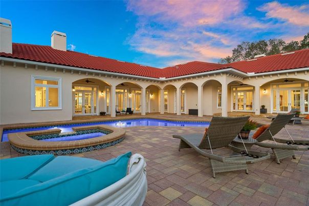 Exterior, Pool