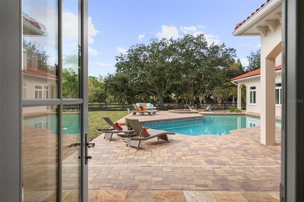 Exterior, Pool