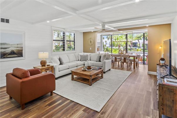 Dining room, Interior, Living room, Recessed Lighting, Wood Texture Flooring